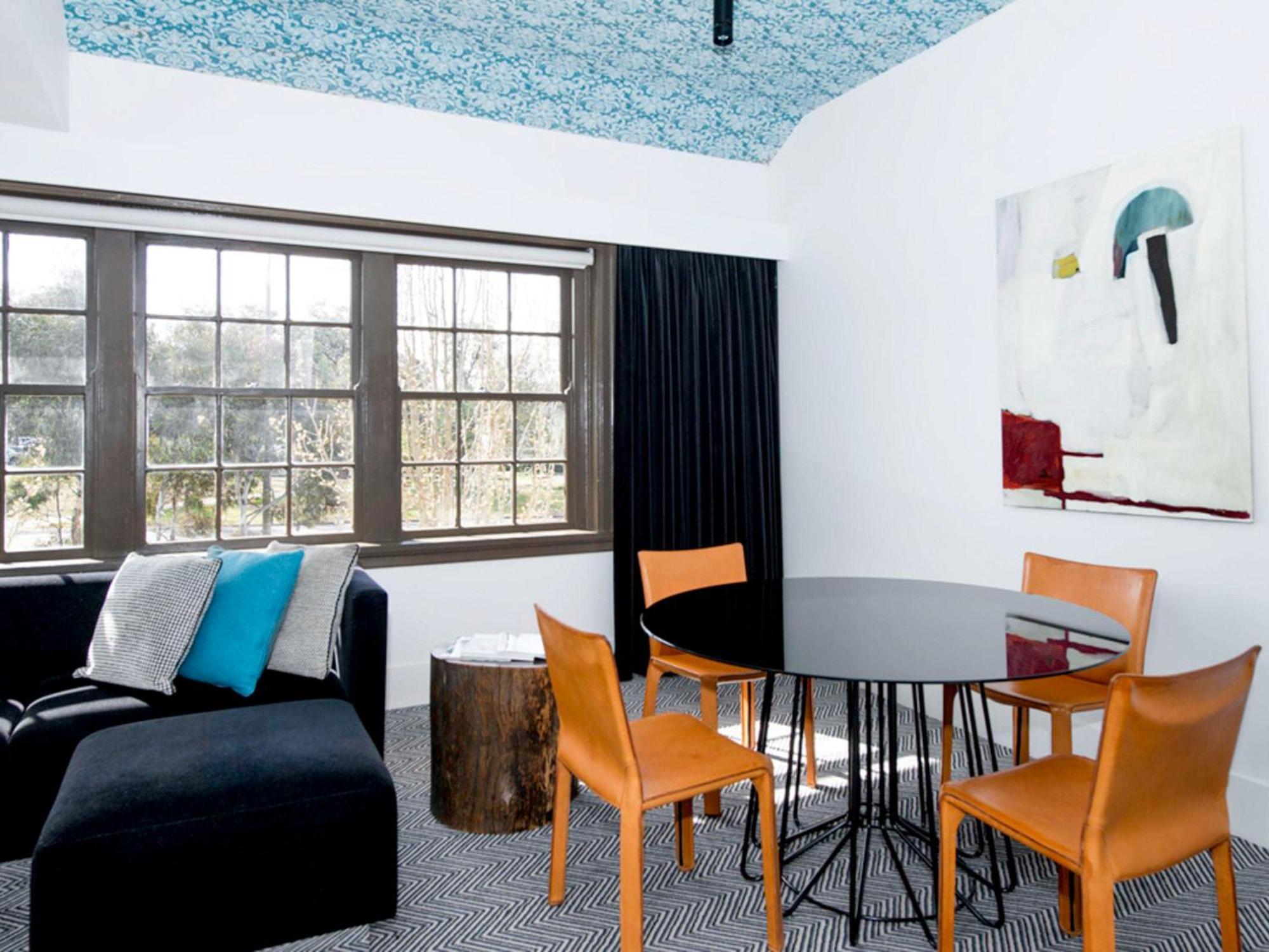 Peppers Gallery Hotel Canberra Extérieur photo