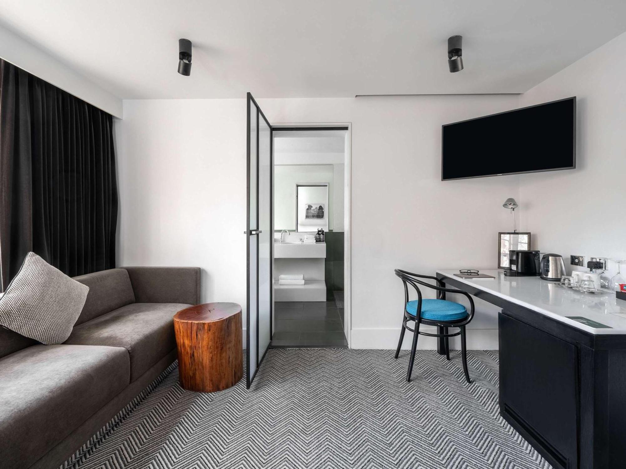 Peppers Gallery Hotel Canberra Extérieur photo