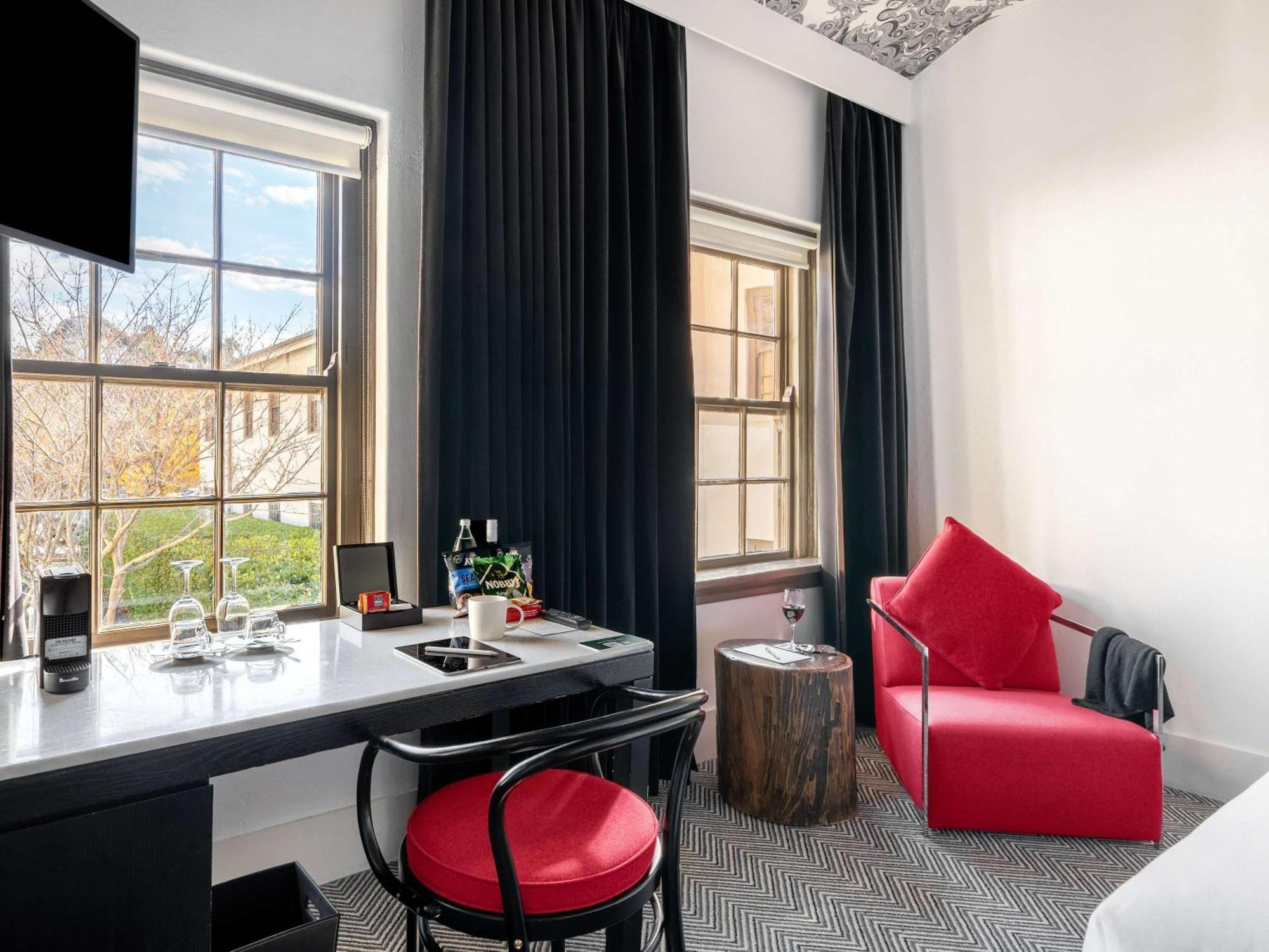 Peppers Gallery Hotel Canberra Extérieur photo